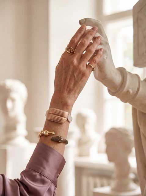 Navigating (Peri)Menopause